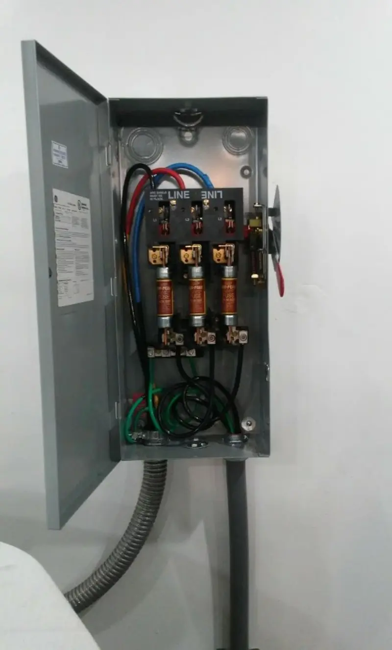 Three-phase disconnect switch installed for Electrical Wiring & Rewiring in Annetta